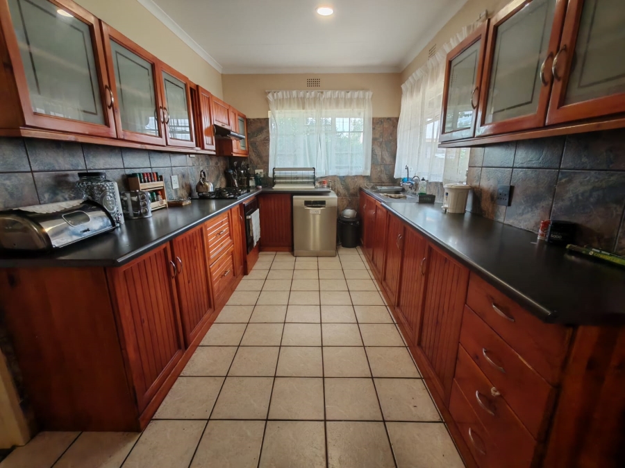 4 Bedroom Property for Sale in Vaalpark Free State